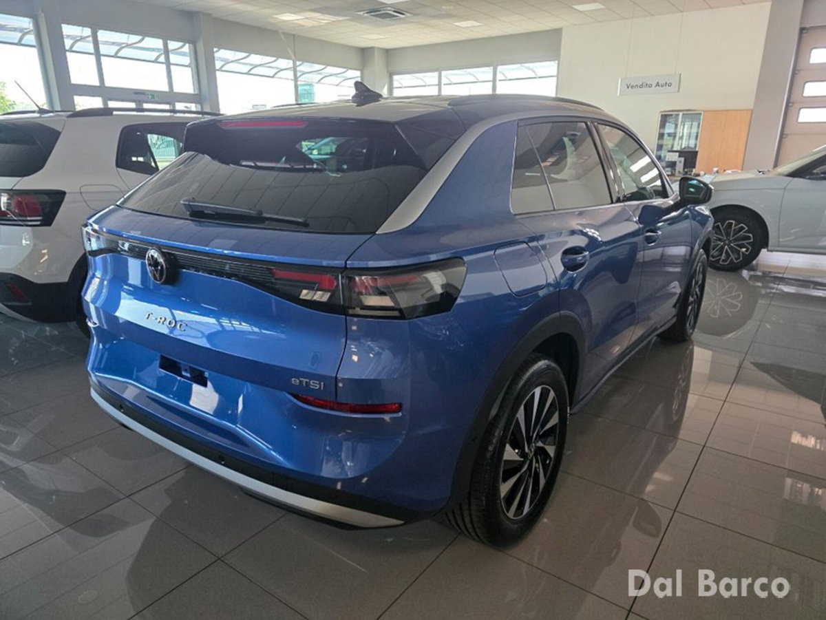 Volkswagen T-Roc 1.5 etsi Life 150cv dsg (6)