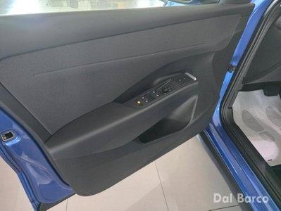 Volkswagen T-Roc 1.5 etsi Life 150cv dsg (9)