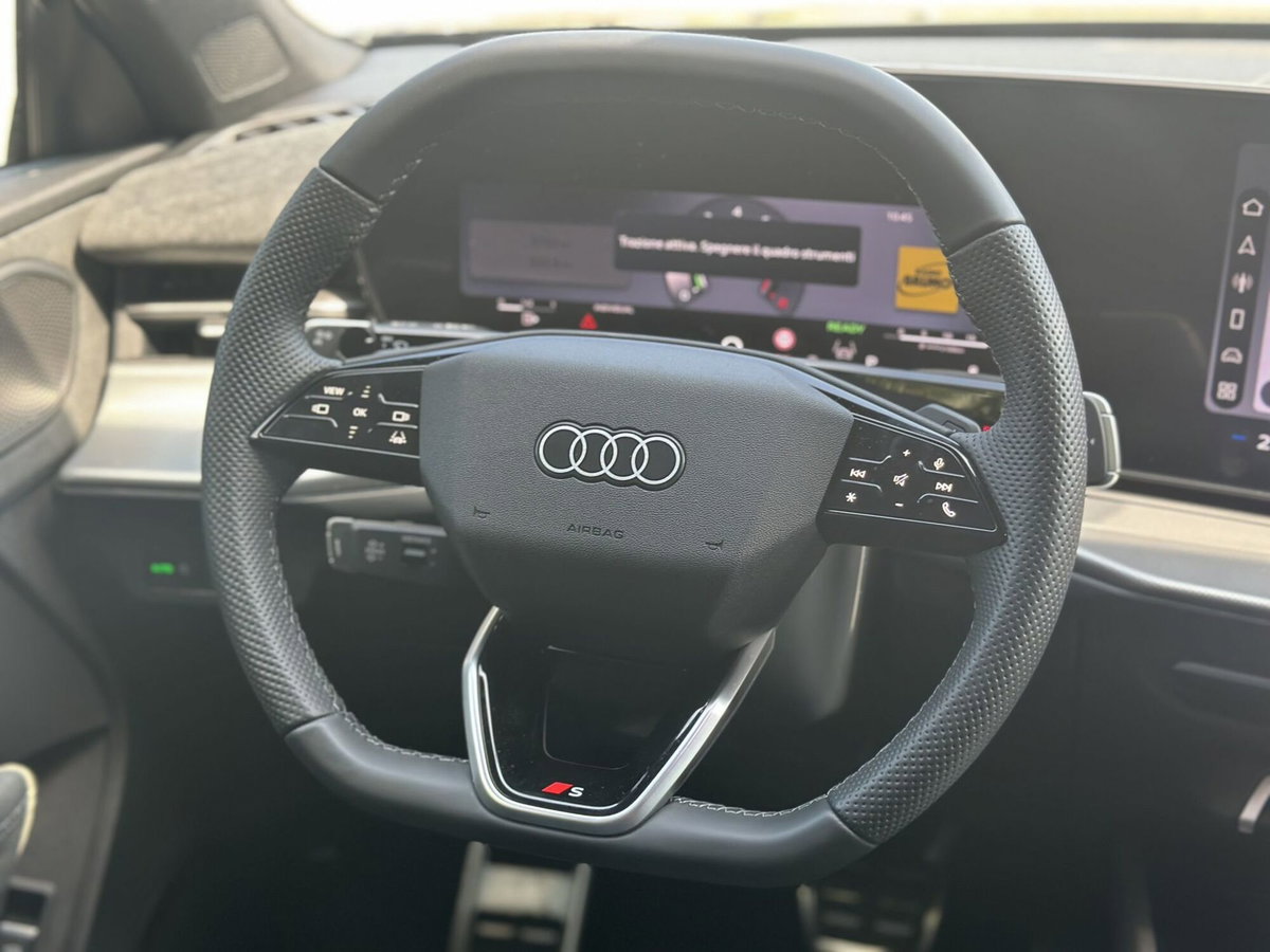 Audi Q3 Sportback 2.0 tfsi S line edition quattro 204cv s-tronic (12)