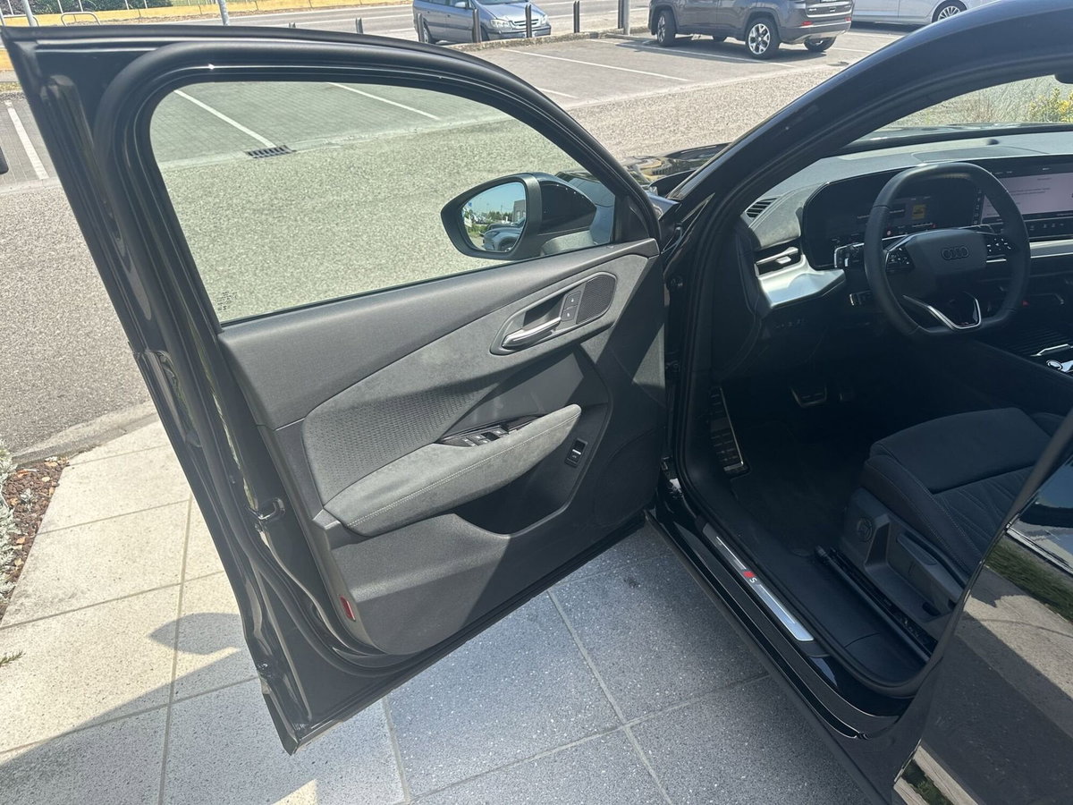 Audi Q3 Sportback 2.0 tfsi S line edition quattro 204cv s-tronic (16)