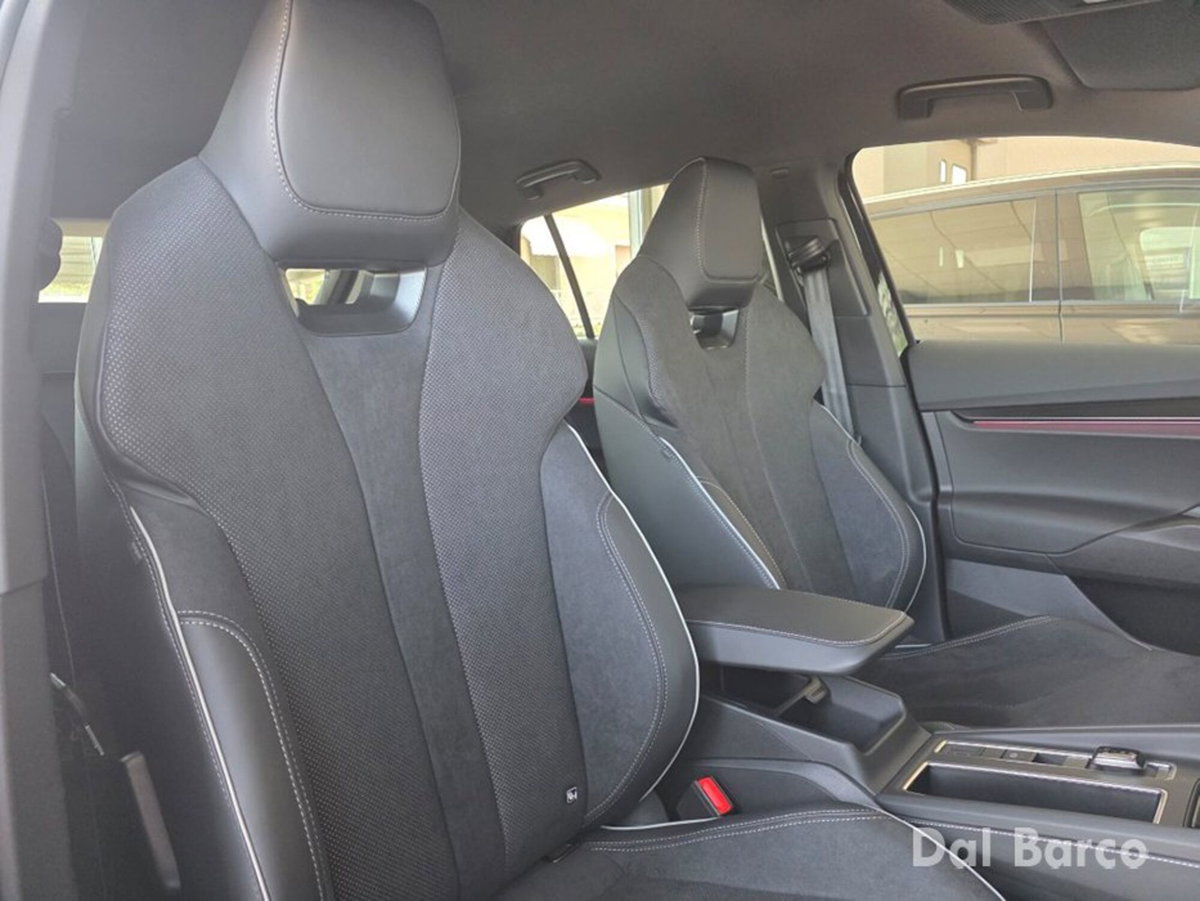 Skoda Elroq 61kWh 60 Sportline 190cv (17)