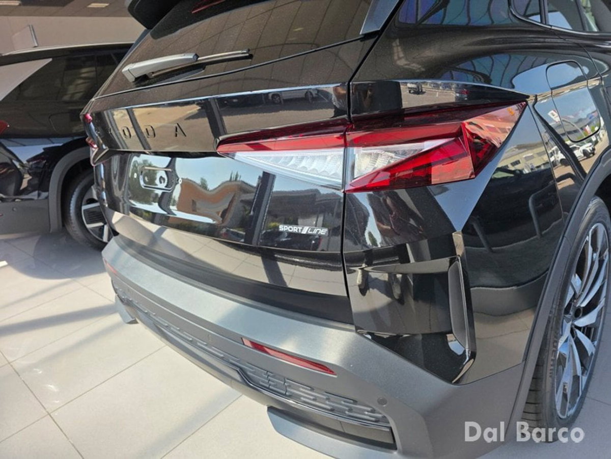 Skoda Elroq 61kWh 60 Sportline 190cv (4)