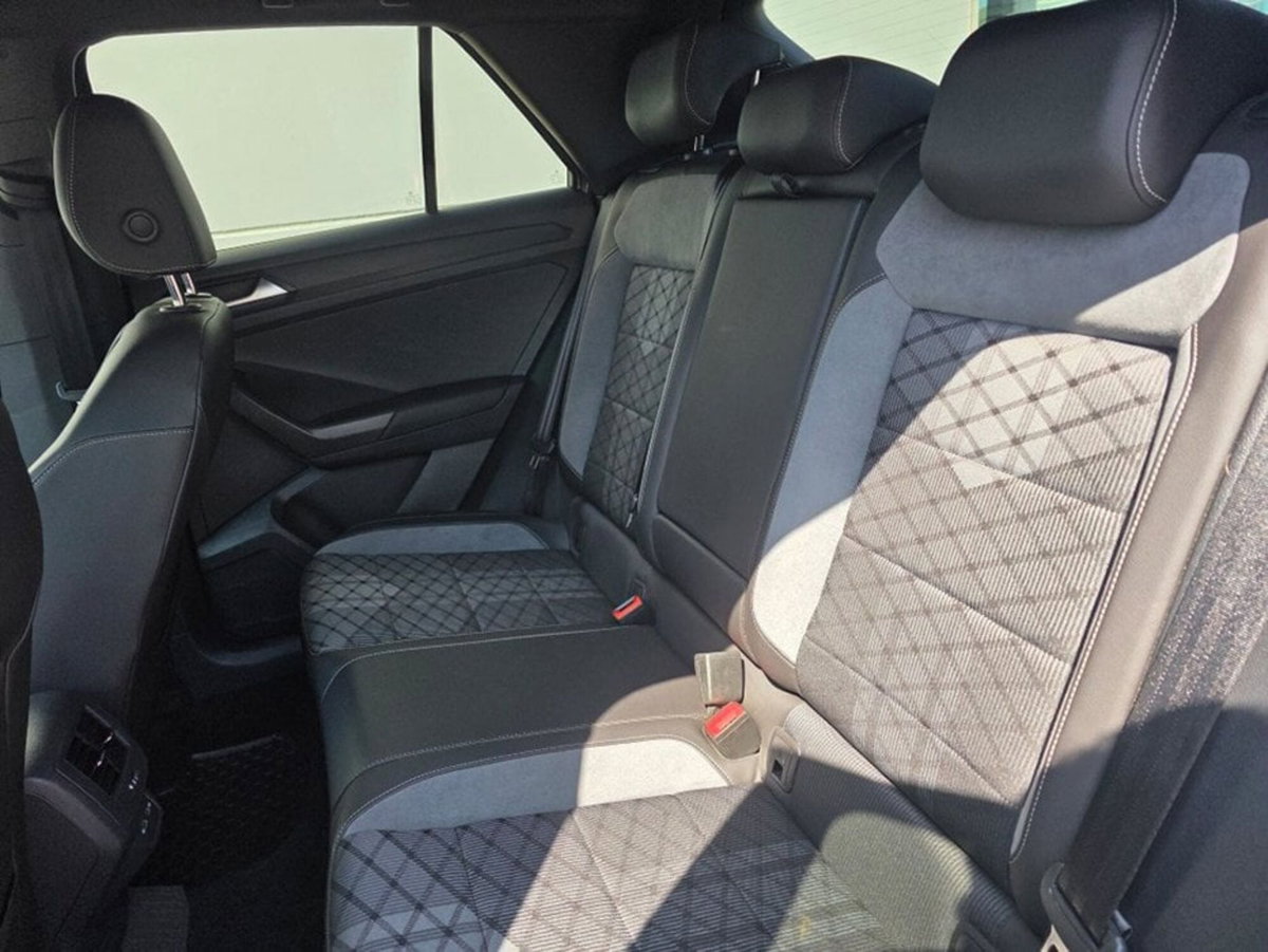 Volkswagen T-Roc 1.0 TSI R-Line (19)