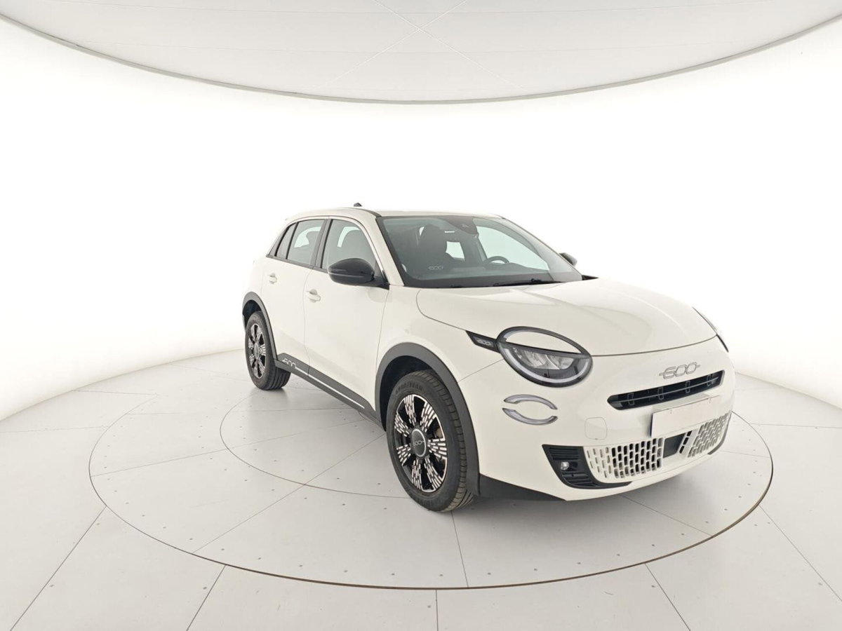 Fiat 600 1.2 hybrid 110cv auto