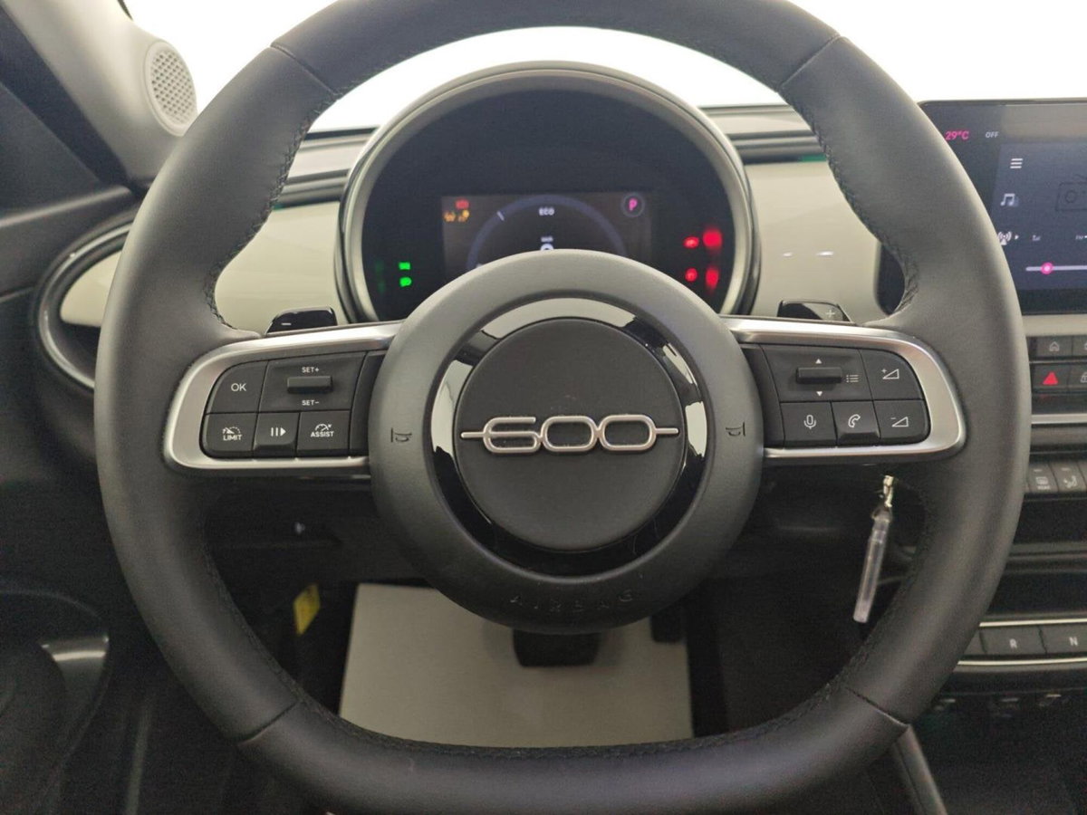 Fiat 600 1.2 hybrid 110cv auto (20)