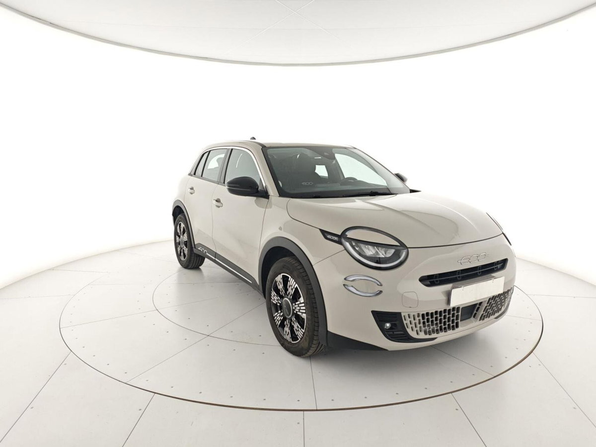 Fiat 600 1.2 hybrid 110cv auto