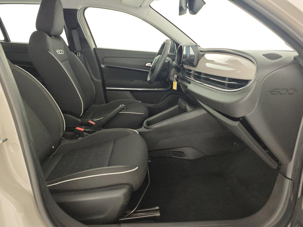Fiat 600 1.2 hybrid 110cv auto (12)