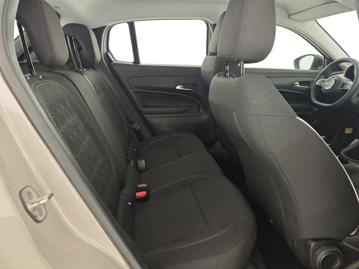 Fiat 600 1.2 hybrid 110cv auto (14)