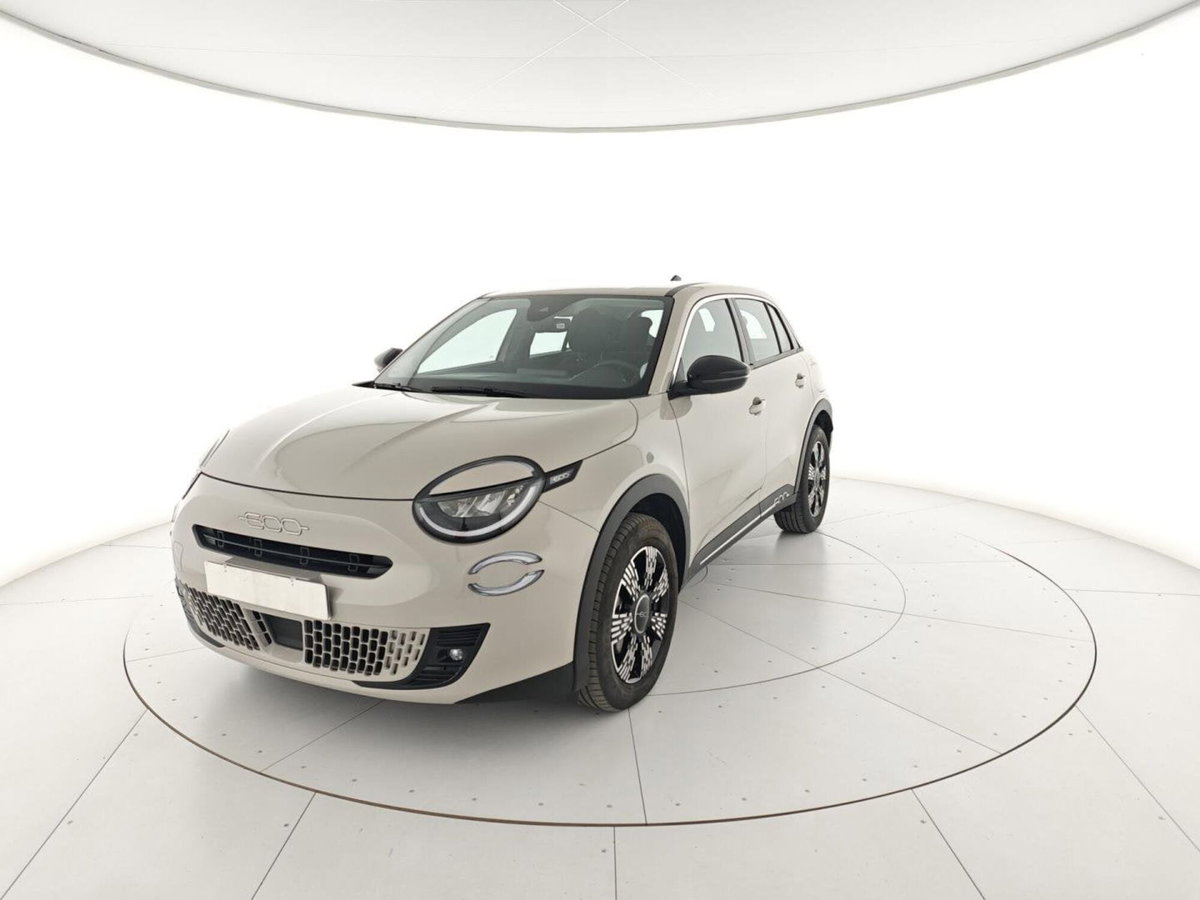 Fiat 600 1.2 hybrid 110cv auto (2)