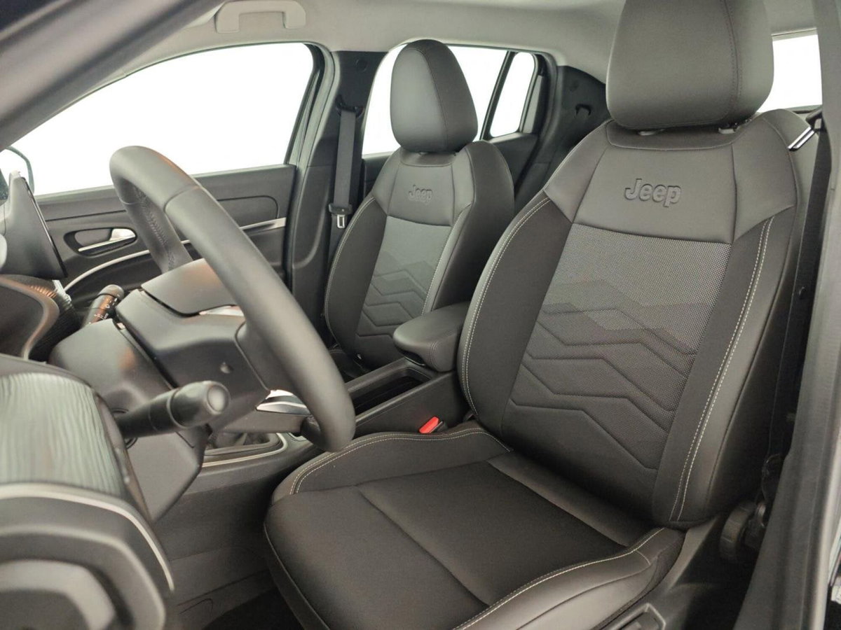 Jeep Avenger 1.2 turbo Altitude fwd 100cv (8)