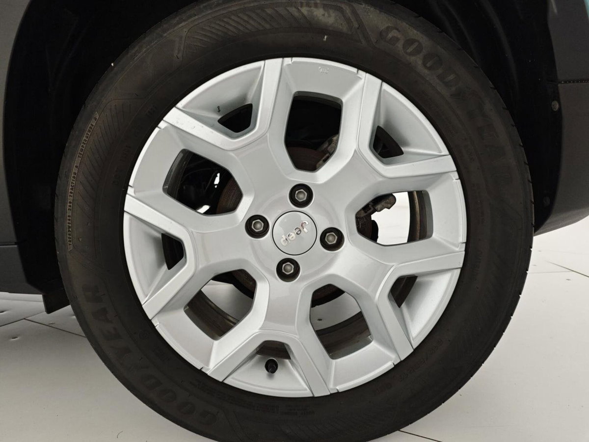 Jeep Avenger 1.2 turbo Altitude fwd 100cv (8)