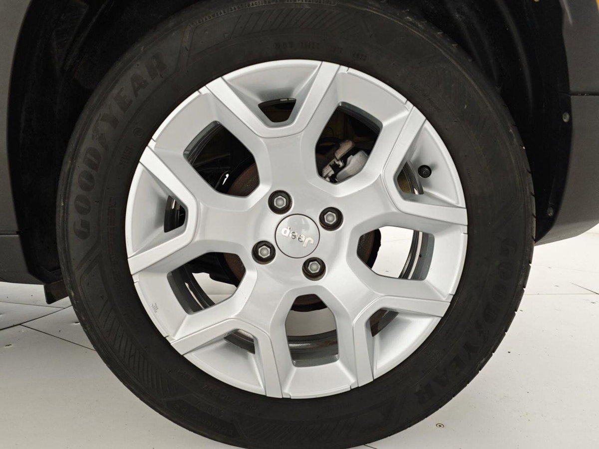 Jeep Avenger 1.2 turbo Altitude fwd 100cv (8)