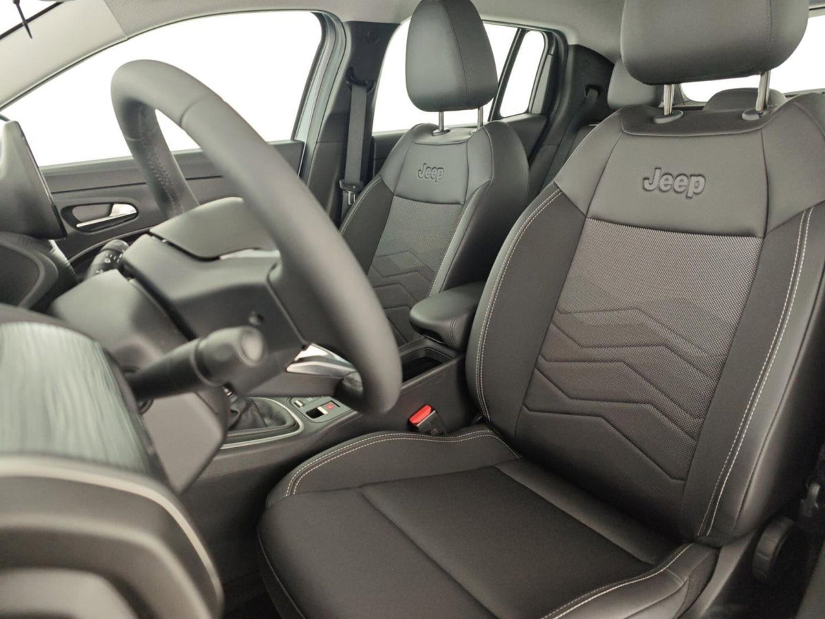 Jeep Avenger 1.2 turbo Altitude fwd 100cv (13)