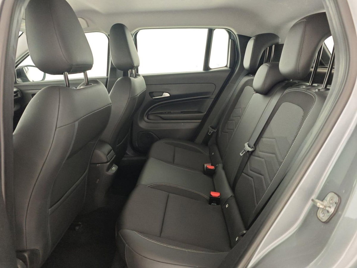 Jeep Avenger 1.2 turbo Altitude fwd 100cv (14)