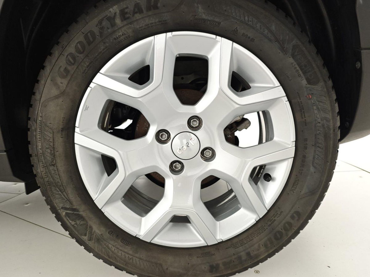 Jeep Avenger 1.2 turbo Altitude fwd 100cv (10)