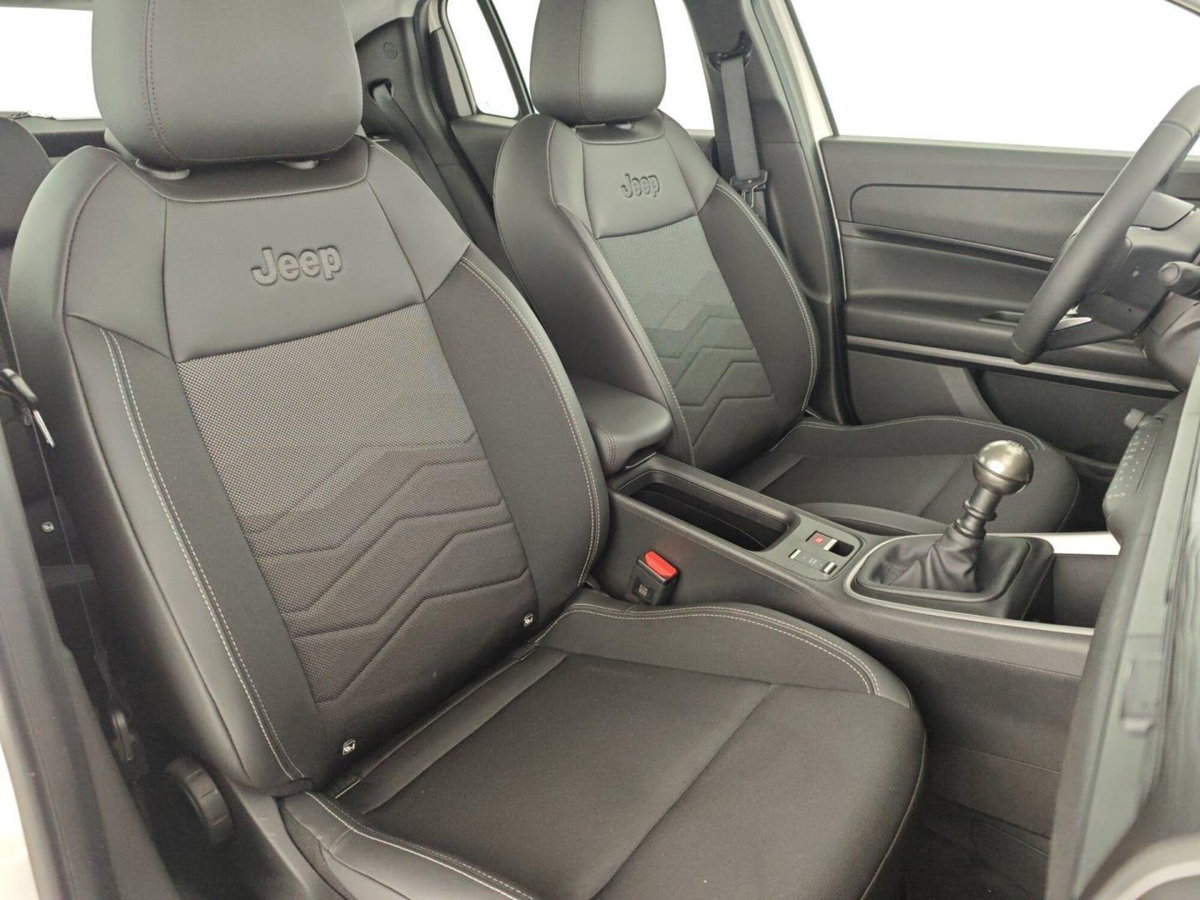 Jeep Avenger 1.2 turbo Altitude fwd 100cv (16)