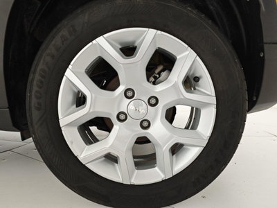 Jeep Avenger 1.2 turbo Altitude fwd 100cv (8)