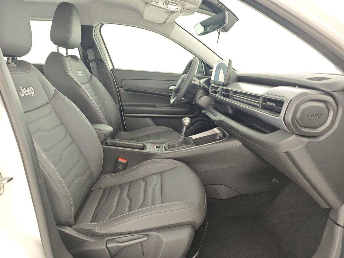 Jeep Avenger 1.2 turbo Altitude fwd 100cv (14)