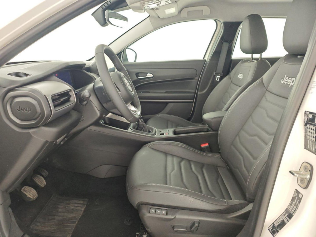 Jeep Avenger 1.2 turbo Altitude fwd 100cv (12)
