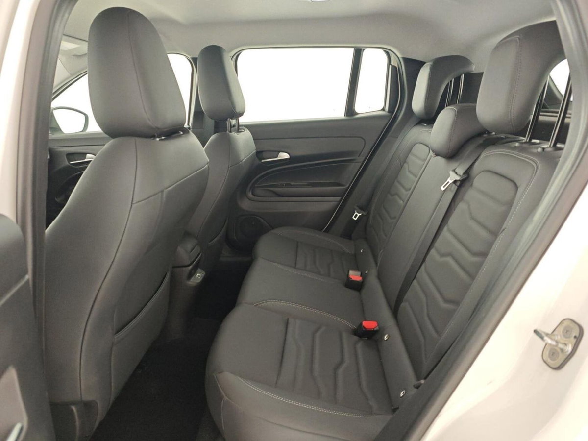 Jeep Avenger 1.2 turbo Altitude fwd 100cv (14)