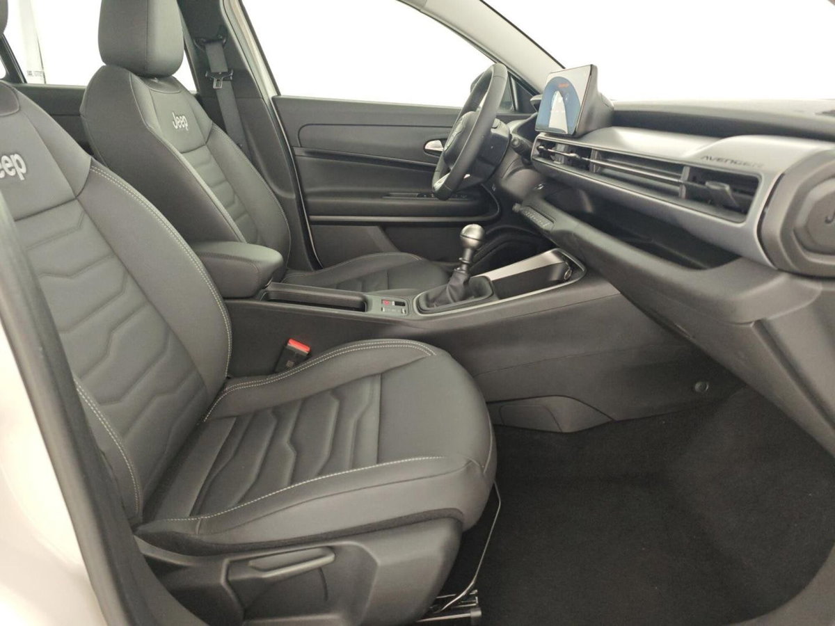 Jeep Avenger 1.2 turbo Altitude fwd 100cv (15)