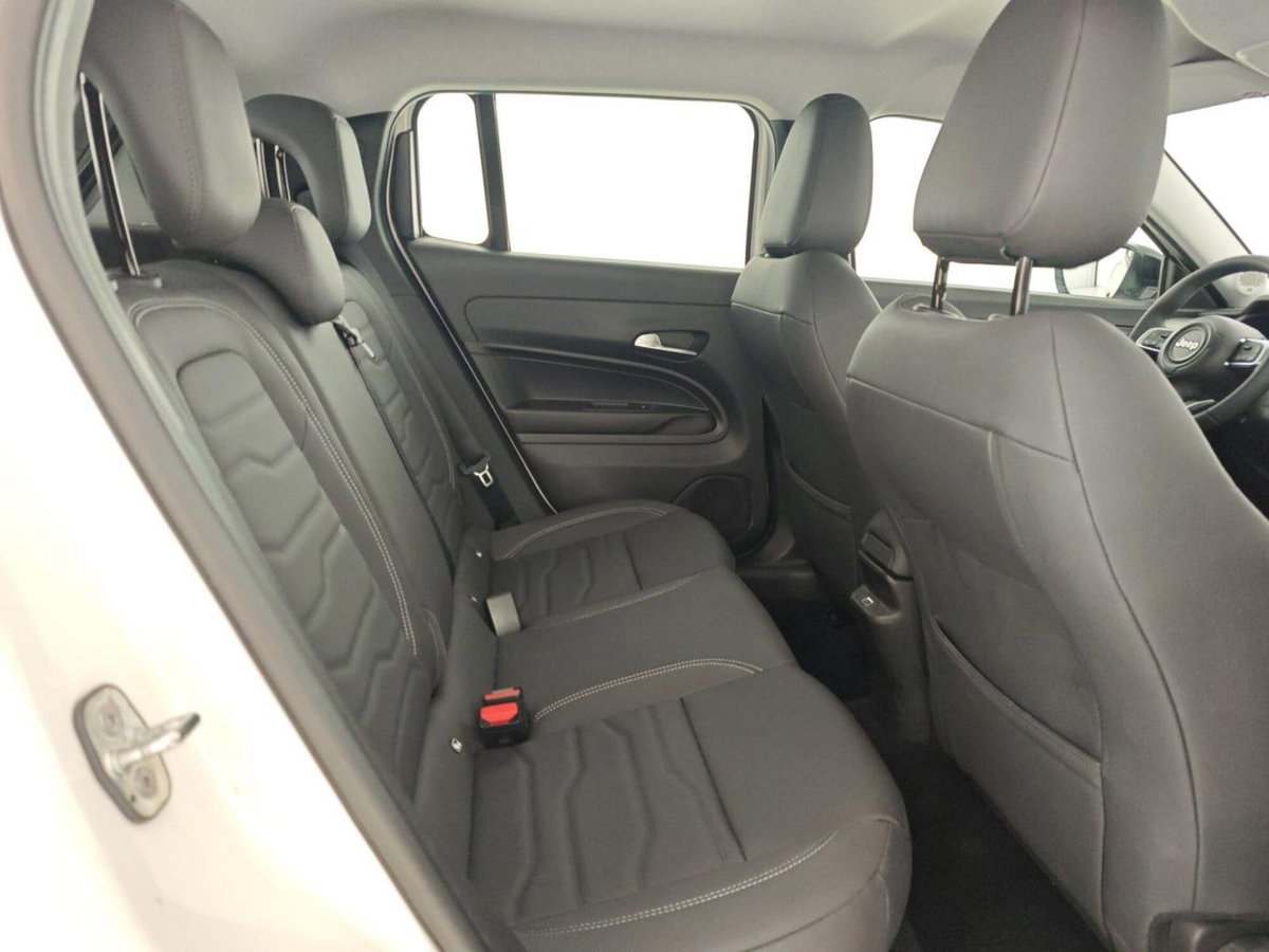 Jeep Avenger 1.2 turbo Altitude fwd 100cv (17)