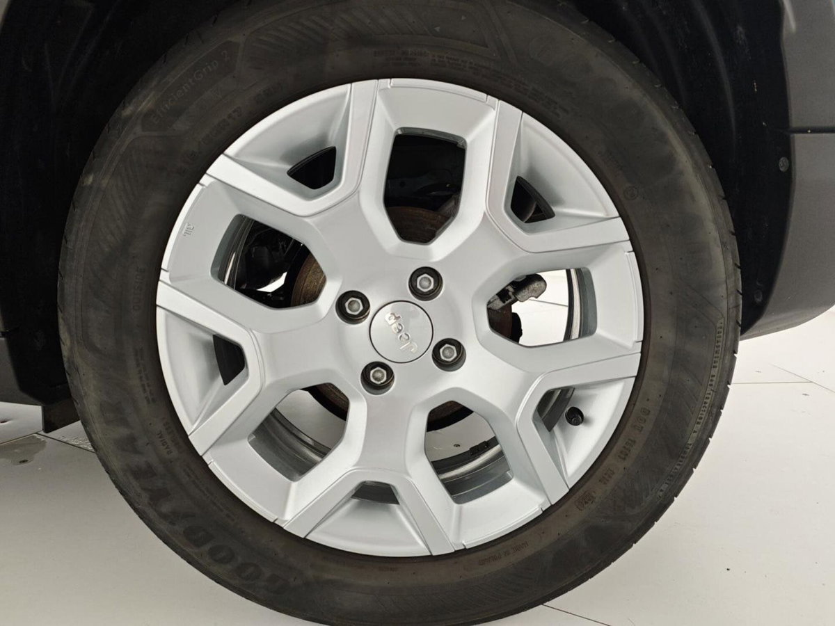 Jeep Avenger 1.2 turbo Altitude fwd 100cv (8)