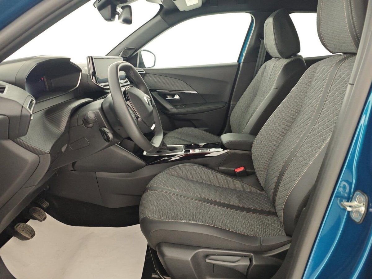 Peugeot 2008 PureTech 100 S&S Allure (10)