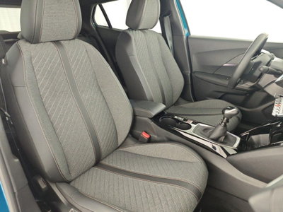 Peugeot 2008 PureTech 100 S&S Allure (14)