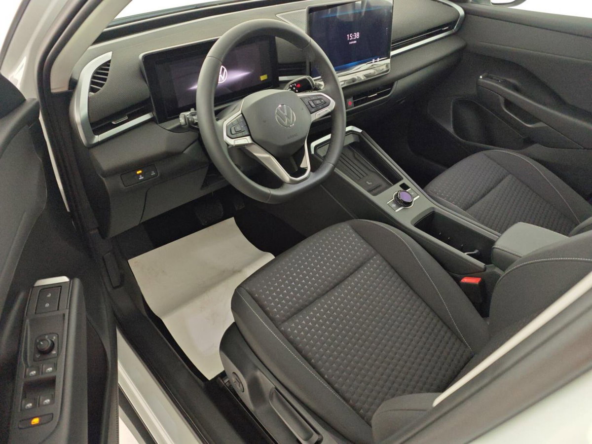 Volkswagen T-Roc 1.5 etsi Life 115cv dsg (10)