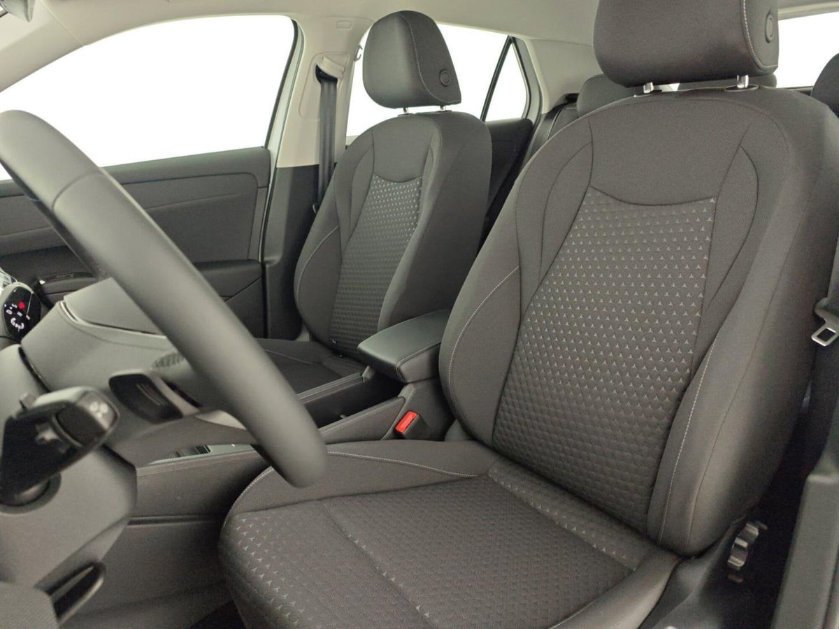 Volkswagen T-Roc 1.5 etsi Life 115cv dsg (12)