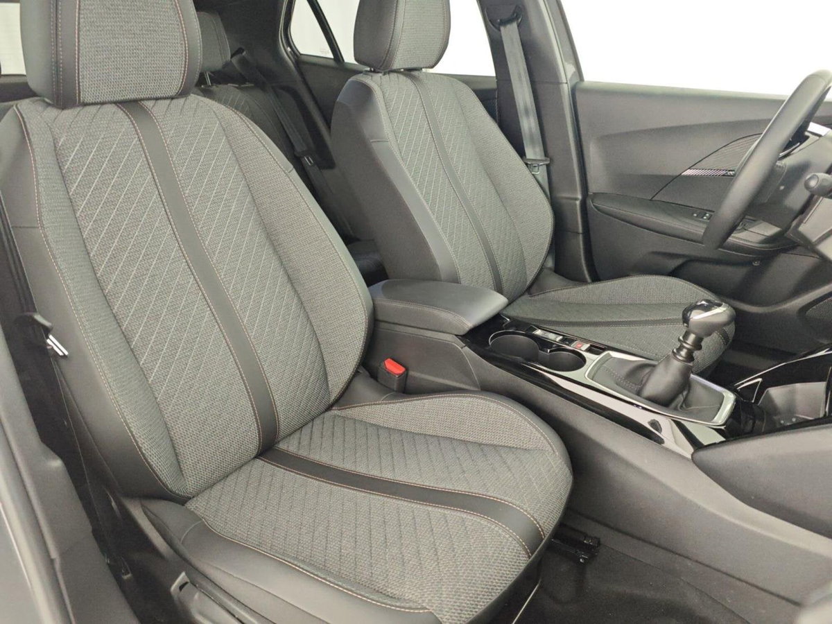 Peugeot 2008 PureTech 100 S&S Allure (15)