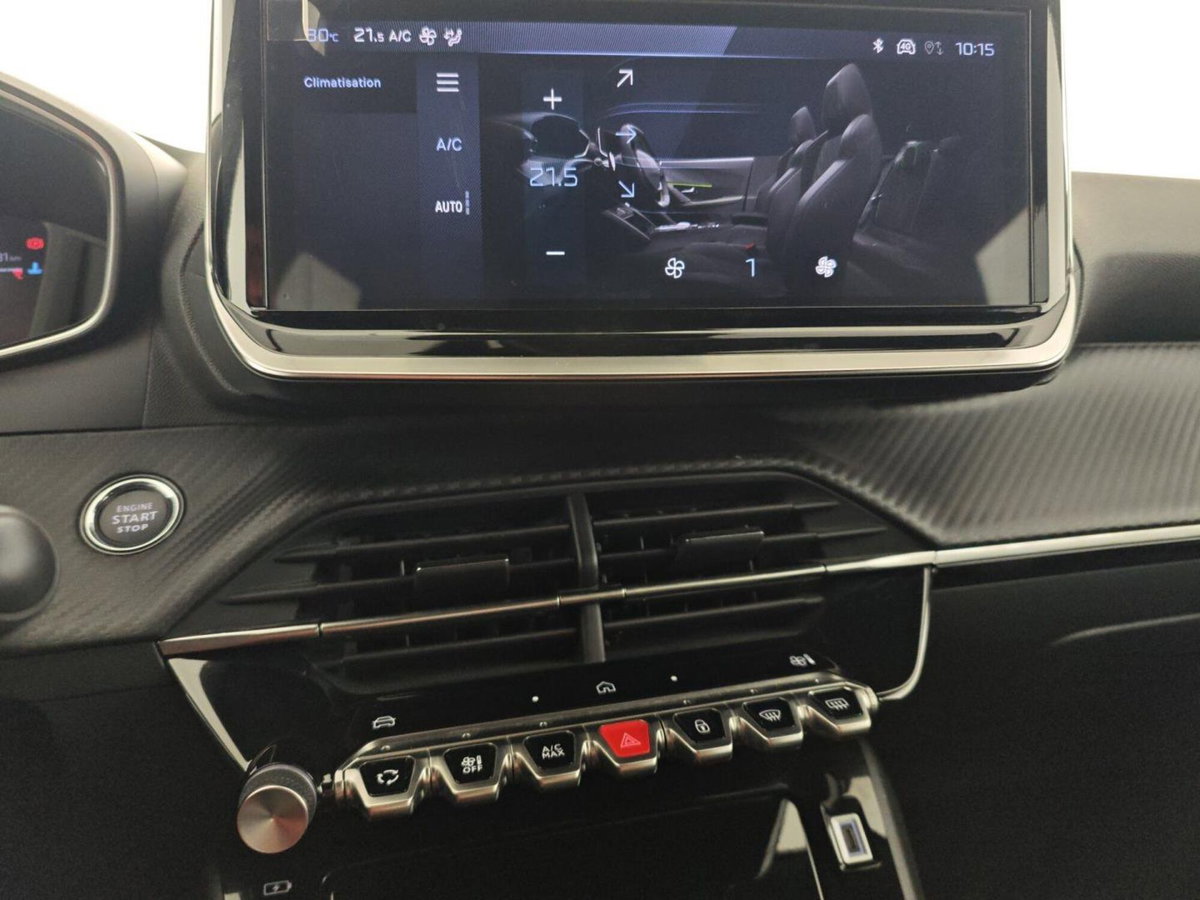 Peugeot 2008 PureTech 100 S&S Allure (18)