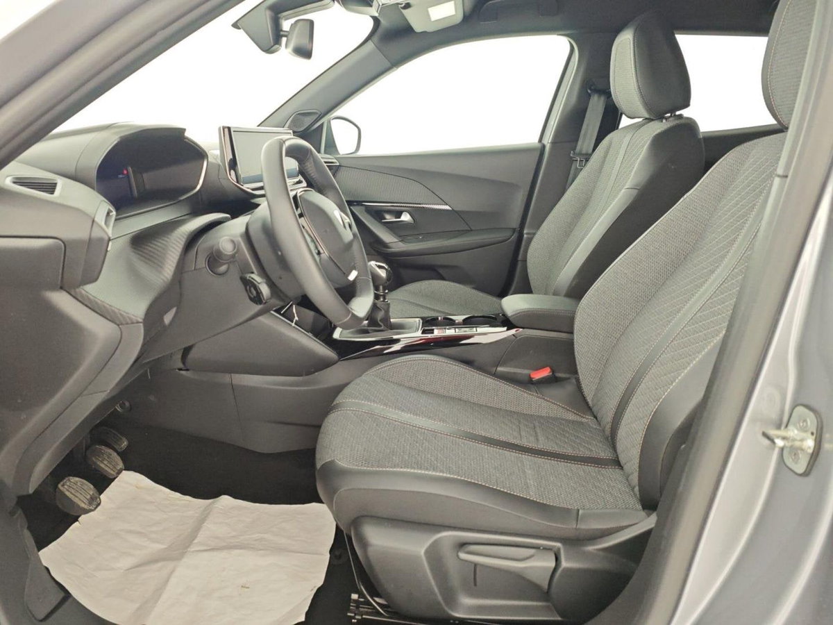 Peugeot 2008 PureTech 100 S&S Allure (10)