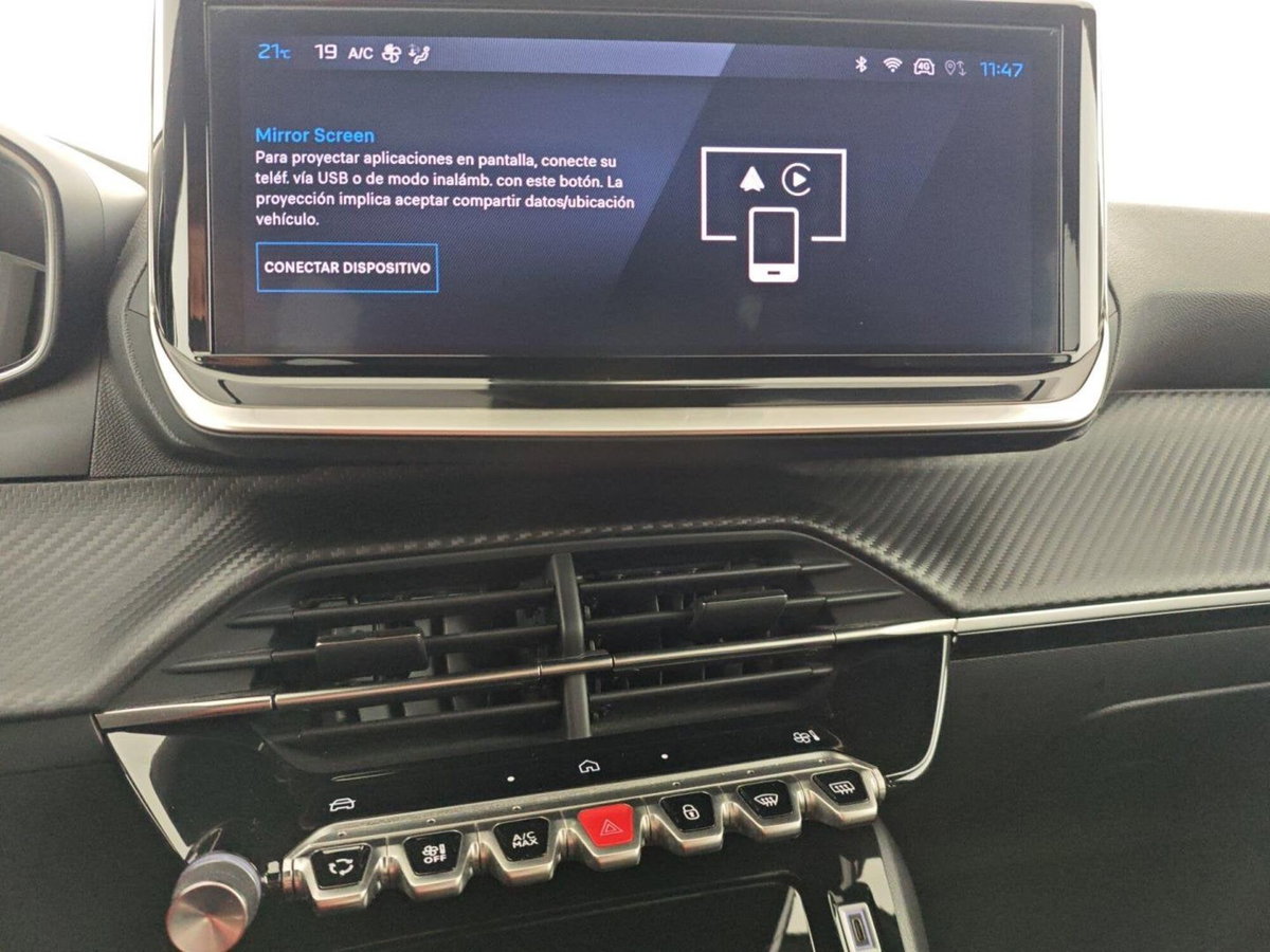 Peugeot 2008 PureTech 100 S&S Allure (18)