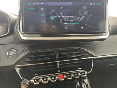 Peugeot 2008 PureTech 100 S&S Allure (16)