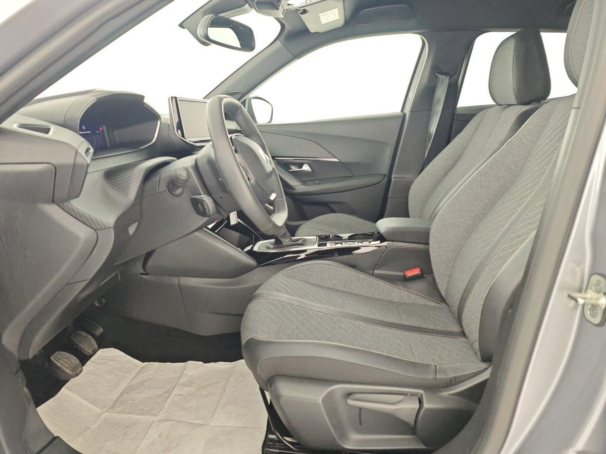 Peugeot 2008 PureTech 100 S&S Allure (10)