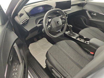 Peugeot 2008 PureTech 100 S&S Allure (9)