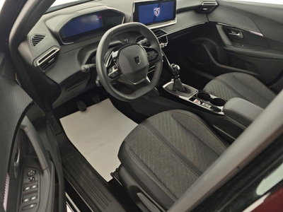 Peugeot 2008 PureTech 100 S&S Allure (9)