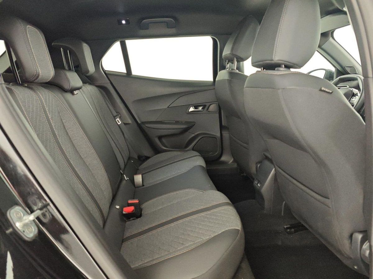 Peugeot 2008 PureTech 100 S&S Allure (15)