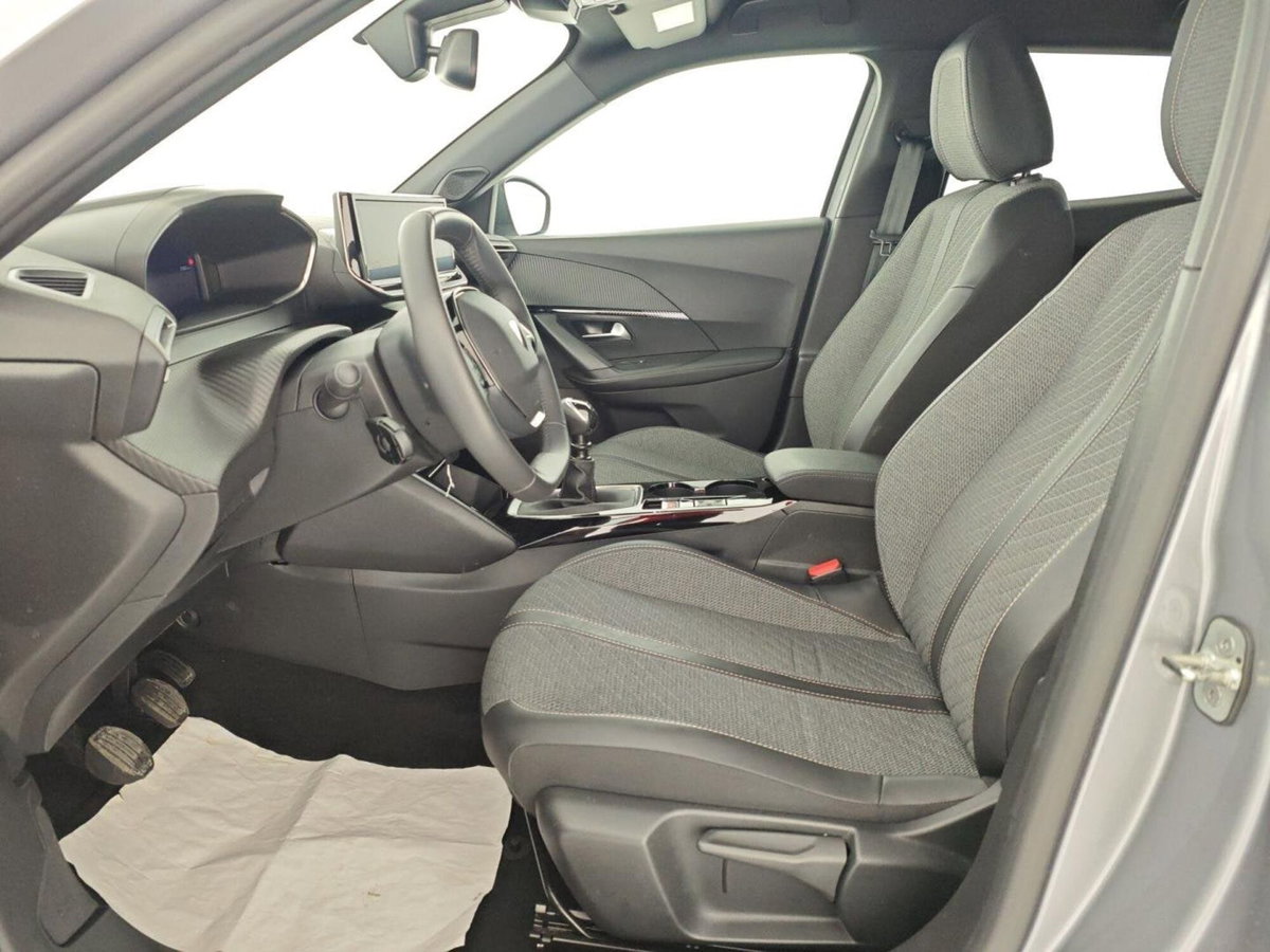 Peugeot 2008 PureTech 100 S&S Allure (10)
