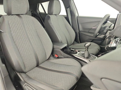 Peugeot 2008 PureTech 100 S&S Allure (15)