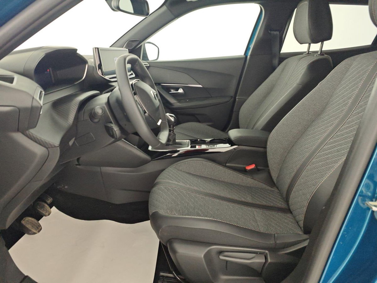 Peugeot 2008 PureTech 100 S&S Allure (11)