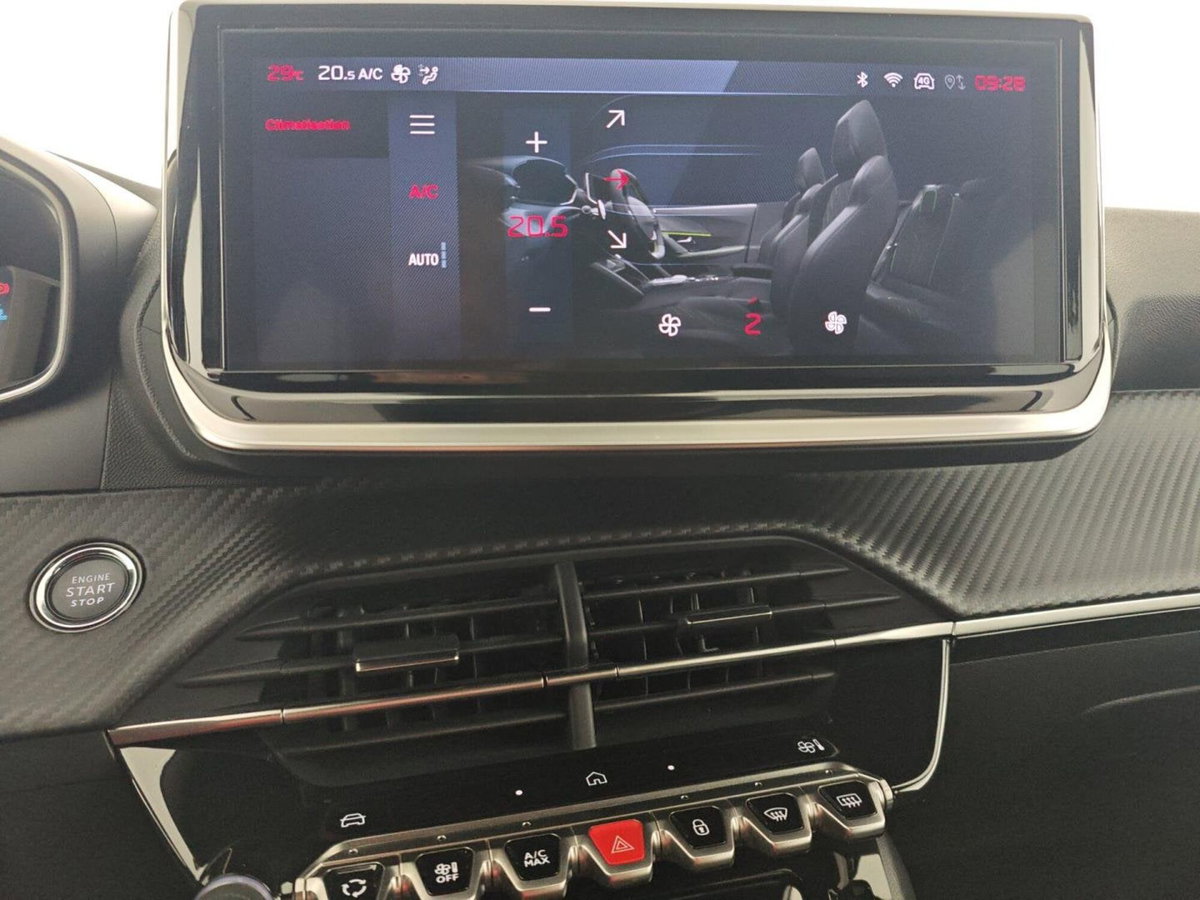 Peugeot 2008 PureTech 100 S&S Allure (17)