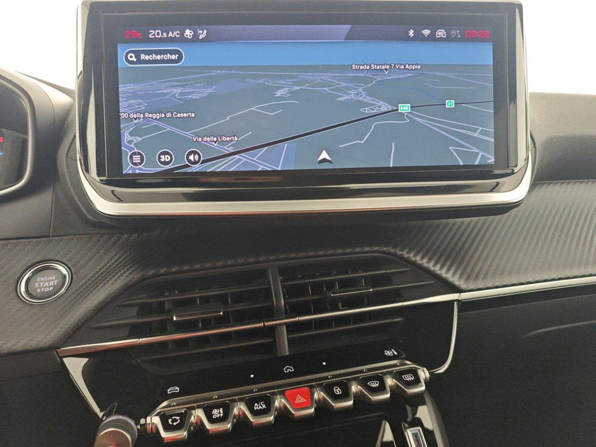 Peugeot 2008 PureTech 100 S&S Allure (18)