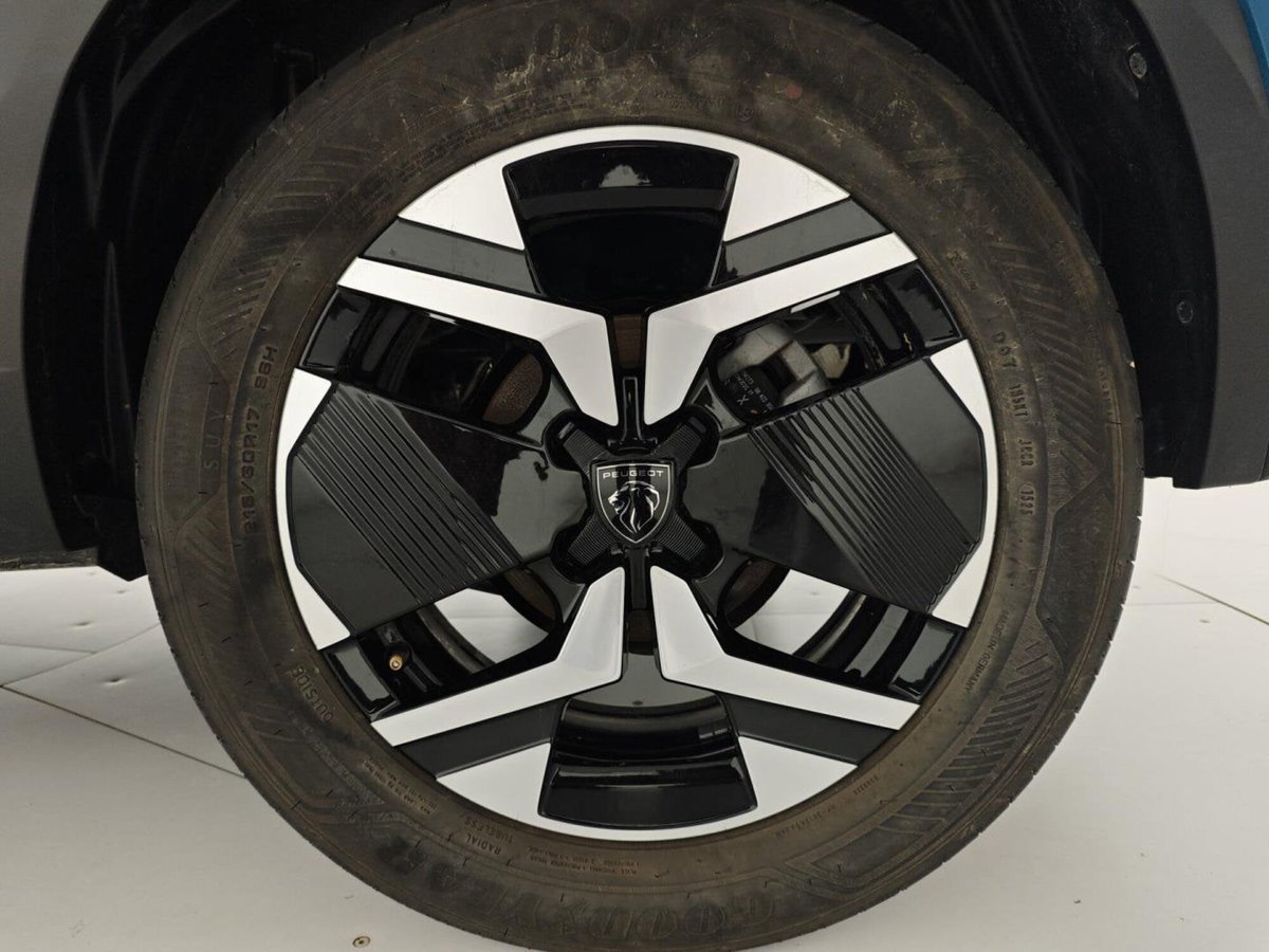 Peugeot 2008 PureTech 100 S&S Allure (9)