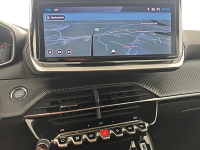 Peugeot 2008 PureTech 100 S&S Allure (17)