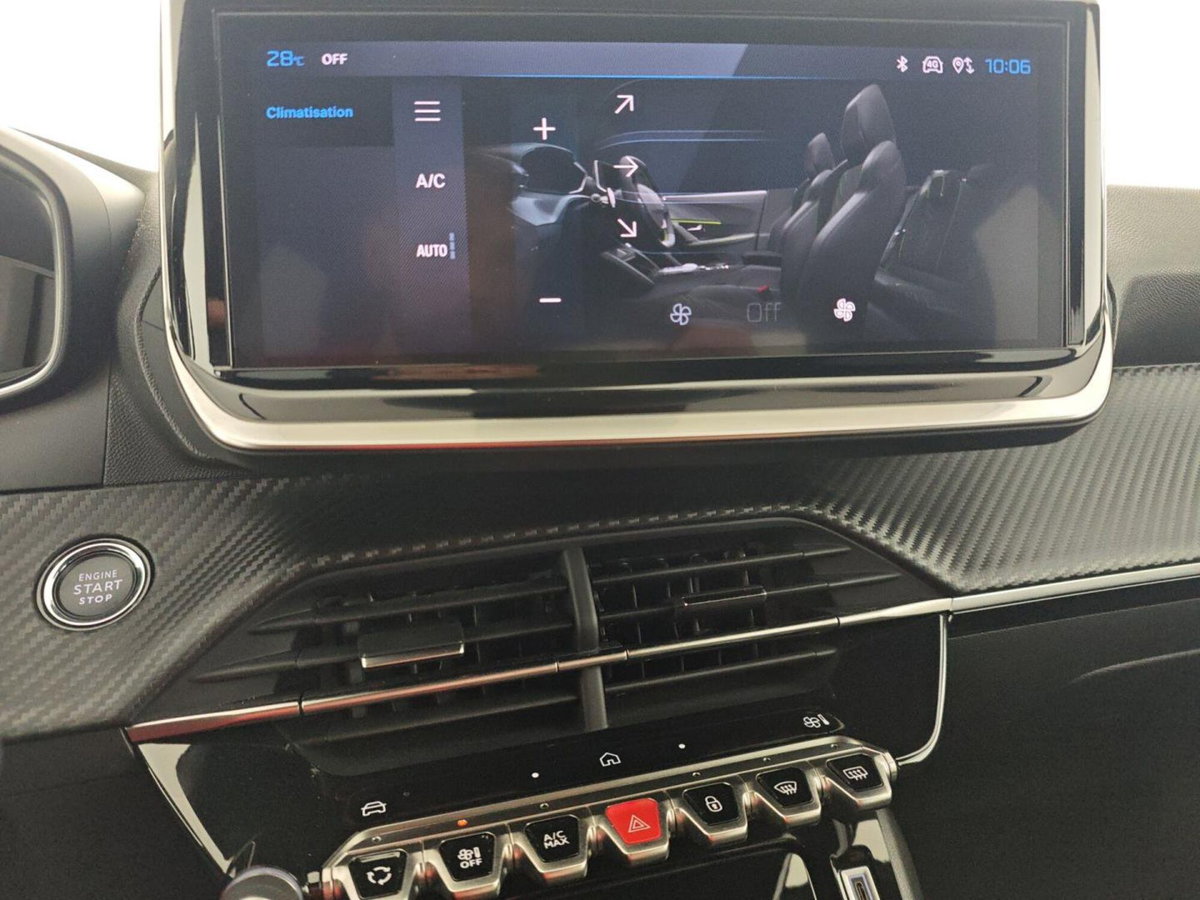 Peugeot 2008 PureTech 100 S&S Allure (18)