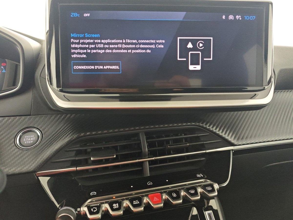 Peugeot 2008 PureTech 100 S&S Allure (19)