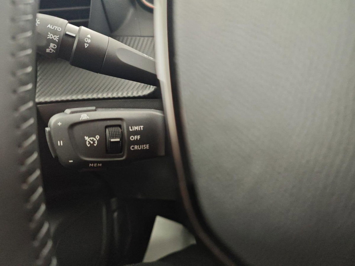 Peugeot 2008 PureTech 100 S&S Allure (20)